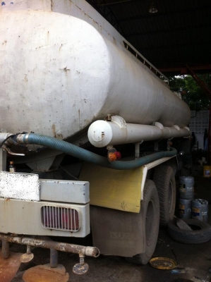 สิบล้อ บรรทุก น้ำ ISUZU FXZ เครื่อง 270 แรงม้า 1,100,000 BHT.