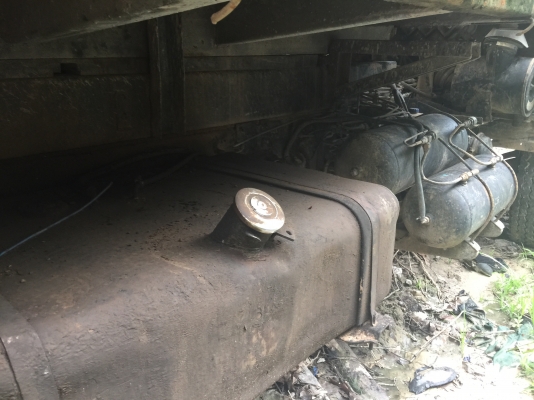 10ล้อดั้ม240แรง..ISUZU FXZ23NFY-3902513..รถดีแต่สีไม่สวย รถห้างแท้ เครื่องเดิมเกียร์ฟุลเลอร์ เล่มพร้อม