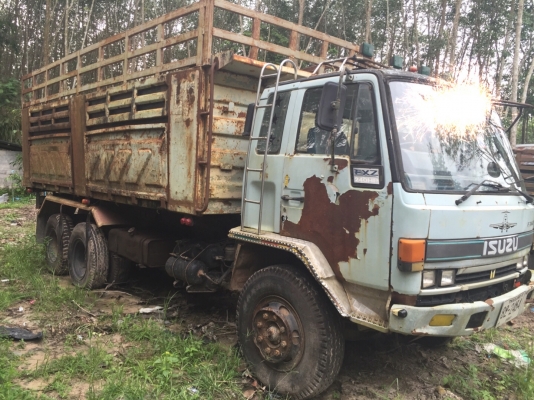 10ล้อดั้ม240แรง..ISUZU FXZ23NFY-3902513..รถดีแต่สีไม่สวย รถห้างแท้ เครื่องเดิมเกียร์ฟุลเลอร์ เล่มพร้อม