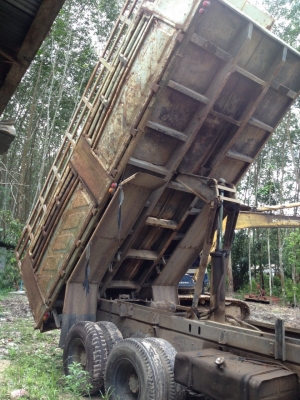 10ล้อดั้ม240แรง..ISUZU FXZ23NFY-3902513..รถดีแต่สีไม่สวย รถห้างแท้ เครื่องเดิมเกียร์ฟุลเลอร์ เล่มพร้อม