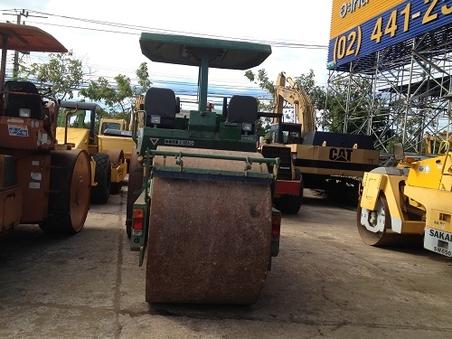 รถบด 3 ล้อเหล็ก Sakai R2 มีให้เลือกหลายคัน รถเก่านอก นำเข้าจากญี่ปุ่น สภาพเดิมๆ