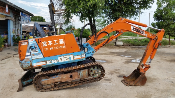 ขายด่วนรถเเม็คโครคูโบต้า KH-21แทคเหล็กเทียบเท่า PC25เคื่องคูโบต้า3สูบเก่าญี่ปุ่นแท้ไม่เคยใช้งานเมืองไทยเลยส่งให้ฟรีๆ ขายด่วนรถเเม็คโครคูโบต้า KH-21แทคเหล็กเทียบเท่า PC25เคื่องคูโบต้า3สูบเก่าญี่ปุ่นแท้ไม่เคยใช้งานเมืองไทยเลยส่งให้ฟรีๆ