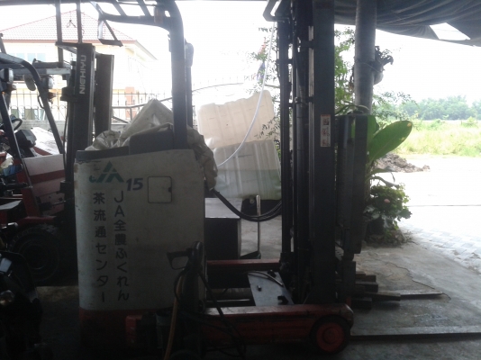 ขายรถยกไฟฟ้ายืนขับ