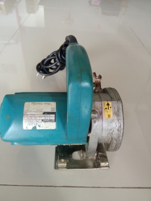 เครื่องตัดคอนกรีต MAKITA