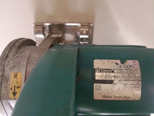 เครื่องตัดคอนกรีต MAKITA