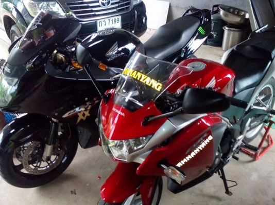 คับcbr250rรถสภาพดีมีเล่มทะเบียนโอนคับราคา65000คัฟสนใจติดต่อ0933486650คับ