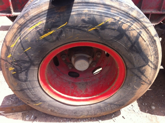 ขายยางบีสโตนR157 /4เส้น/เบอร์ 1100  เส้นละ 7000และยางใน