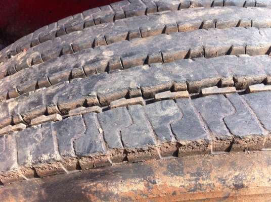 ขายยางบีสโตนR157 /4เส้น/เบอร์ 1100  เส้นละ 7000และยางใน