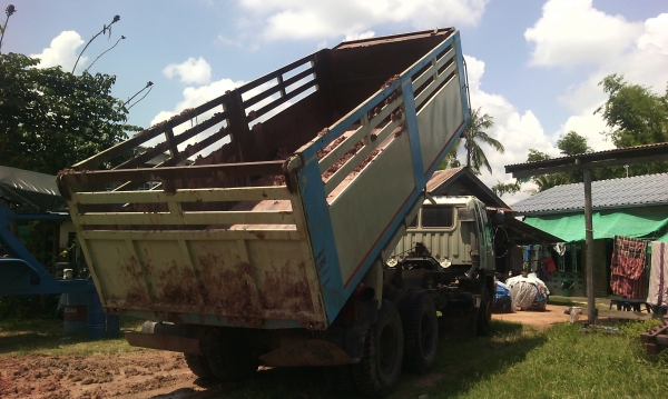 ขาย890000  FM1M เครื่องเดิมEM100  220แรง เครื่ิองดี คัตซีดียางดีทุกเส้นภายในหัวเก๋งสวย มีแอร์