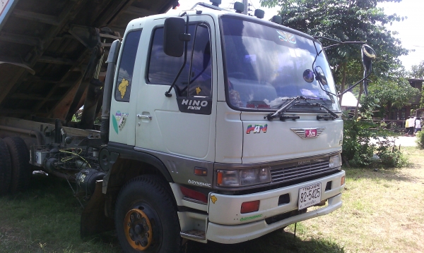 ขาย890000  FM1M เครื่องเดิมEM100  220แรง เครื่ิองดี คัตซีดียางดีทุกเส้นภายในหัวเก๋งสวย มีแอร์