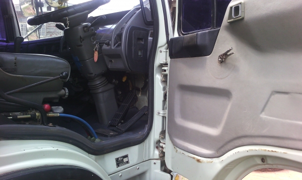 ขาย890000  FM1M เครื่องเดิมEM100  220แรง เครื่ิองดี คัตซีดียางดีทุกเส้นภายในหัวเก๋งสวย มีแอร์