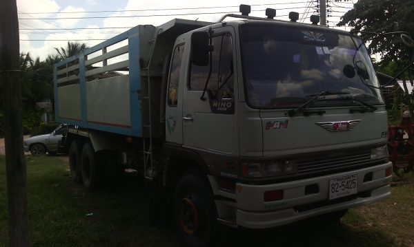 ขาย890000  FM1M เครื่องเดิมEM100  220แรง เครื่ิองดี คัตซีดียางดีทุกเส้นภายในหัวเก๋งสวย มีแอร์