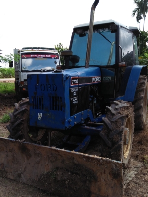 ขายรถไถนา Ford 7740