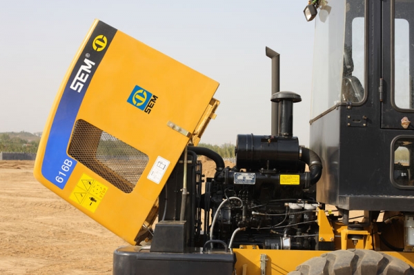 รถตักล้อยาง SEM รุ่น 616B เหมาะสำหรับงานเกษตรตัวจริง รถตักล้อยาง SEM รุ่น 616B เหมาะสำหรับงานเกษตรตัวจริง