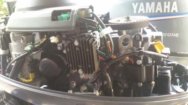 YAMAHA25FOURSTROKE powerTRIM