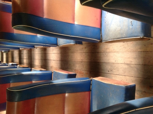 ขายไม้พื้นรถบัสพัดลมสภาพดีราคา. 9500 ยกไม้ให้ทั้งหมด