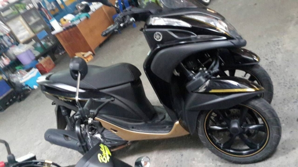 ขาย Yamaha Tricity 125 cc Limited ปี 57 สภาพดี,เครื่องดี,เล่มพร้อมโอน