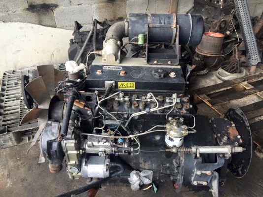 ขายเครื่องยนต์ PERKINS   4 สูบ  AA50177
