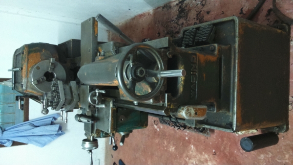 เครื่่องกลึง 4 ฟุตพร้อมใช้งาน