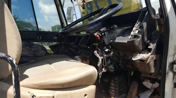 ขาย 10 ล้อล่อง เพลาเดียว ISUZU JCM เปลี่ยนช่วงล่างใหญ่ เครื่อง HO7C 180 แรงม้า เกียร์ HO เบรคทิฟฟี่ พวงมาลัยพาวเวอร์ คัสซีสวย ทะเบียนพร้อมโอนครับ ขาย 10 ล้อล่อง เพลาเดียว ISUZU JCM เปลี่ยนช่วงล่างใหญ่ เครื่อง HO7C 180 แรงม้า เกียร์ HO เบรคทิฟฟี่ พวงมาลัยพาวเวอร์ คัสซีสวย ทะเบียนพร้อมโอนครับ