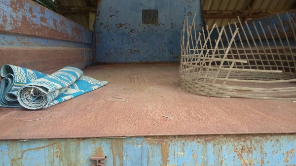 รถอีซูซู 6 ล้อดั้ม NPR 130 แรงม้า. ปี 51    สนใจติดต่อ  081 - 6079515