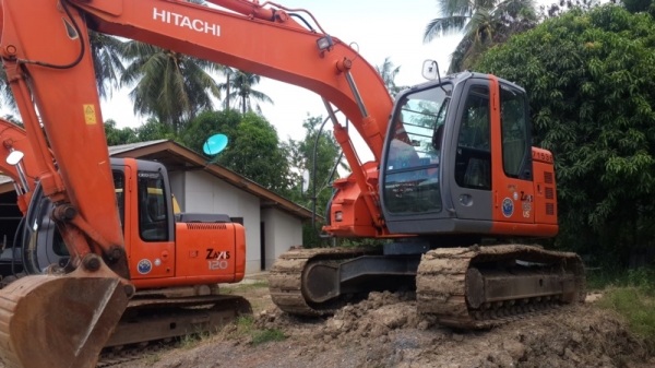 ขายรถนอกเก่าญี่ปุ่น hitachi zx 135usรถสวยราคาถูก สนใจโทร 092-3309229 อี๊ด