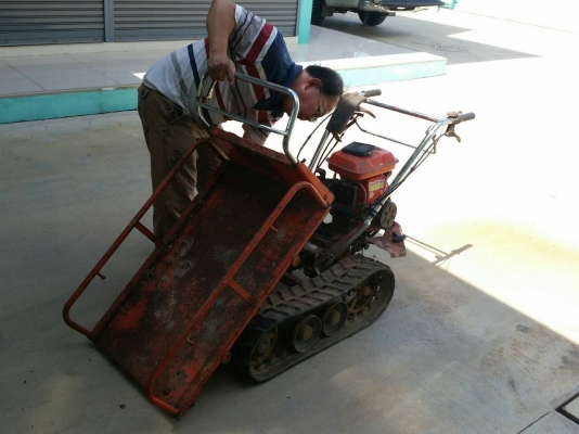 จัดส่งให้ถึงบ้านกันเลยครับ สำหรับรถบรรทุกตีนตะขาบ เก่าญี่ปุ่น ขอบคุณเสี่ย มหาชัยครับ