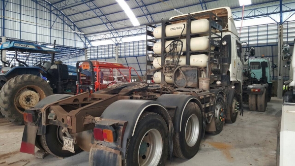 ขายหัวลาก MEGA 320 ปี 48 ติดแก๊ส NGV 8 ถัง จากโรงงาน 2 คานหน้า เครื่องเดิม เกียร์เดิม แอร์เย็นฉ่ำ ทะเบียนพร้อมโอนครับ