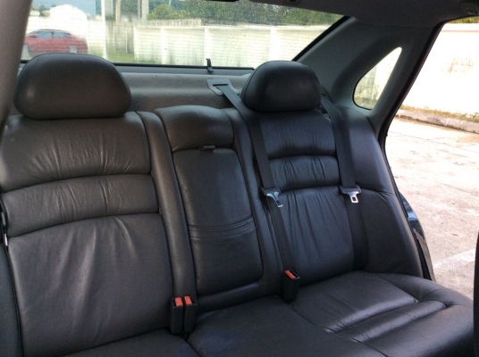 ขายรถ Volvo S40 ปี97 เครื่อง 2.0 เกียร์ธรรมดา ติดแก๊สLPGระบบหัวฉีด ใช้ได้2ระบบ ภายในสวยเดิมเบาะหนังแท้ ไฟฟ้าทั้งคัน แอร์เย็น ลายไม้ ไมล์ใช้ได้หมด ตัวถังสีเงาไม่มีชนเดิมทั้งคัน แม็กเดิมยางดี รถขับดีเลยครับ ประหยัดมาก พร้อมใช้งานครับ