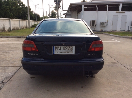 ขายรถ Volvo S40 ปี97 เครื่อง 2.0 เกียร์ธรรมดา ติดแก๊สLPGระบบหัวฉีด ใช้ได้2ระบบ ภายในสวยเดิมเบาะหนังแท้ ไฟฟ้าทั้งคัน แอร์เย็น ลายไม้ ไมล์ใช้ได้หมด ตัวถังสีเงาไม่มีชนเดิมทั้งคัน แม็กเดิมยางดี รถขับดีเลยครับ ประหยัดมาก พร้อมใช้งานครับ