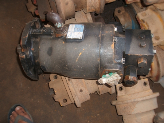 ขายปั้มไฮโดรลิค ปั้มแฝดและปั้มเดี่ยว ตัวเดินรถแม็คโคร ปั้มรถแม็คโคร สนใจติดต่อ 061-3253759 , 087-2267088