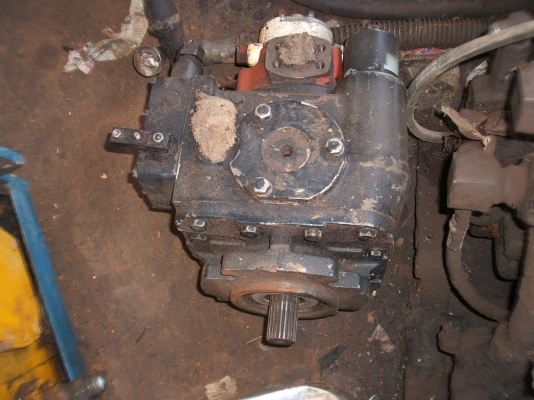 ขายปั้มไฮโดรลิค ปั้มแฝดและปั้มเดี่ยว ตัวเดินรถแม็คโคร ปั้มรถแม็คโคร สนใจติดต่อ 061-3253759 , 087-2267088