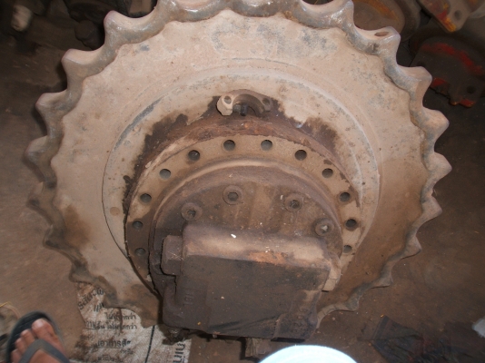 ขายปั้มไฮโดรลิค ปั้มแฝดและปั้มเดี่ยว ตัวเดินรถแม็คโคร ปั้มรถแม็คโคร สนใจติดต่อ 061-3253759 , 087-2267088