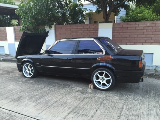 ขาย bmw E30 coupe