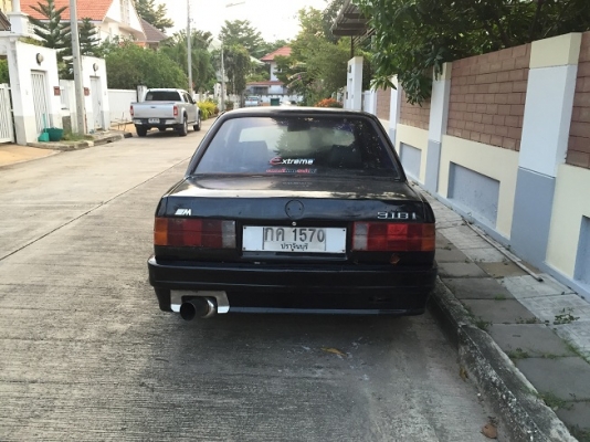 ขาย bmw E30 coupe