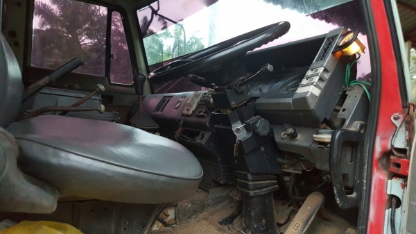 รถอีซูซุ 10 ล้อดั้ม FVZ  175 แรงม้า. ปี 42     สนใจติดต่อ  081 - 6079515