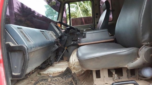 รถอีซูซุ 10 ล้อดั้ม FVZ  175 แรงม้า. ปี 42     สนใจติดต่อ  081 - 6079515