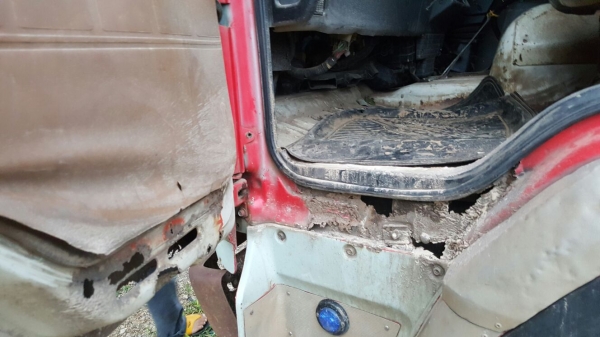 รถอีซูซุ 10 ล้อดั้ม FVZ  175 แรงม้า. ปี 42     สนใจติดต่อ  081 - 6079515