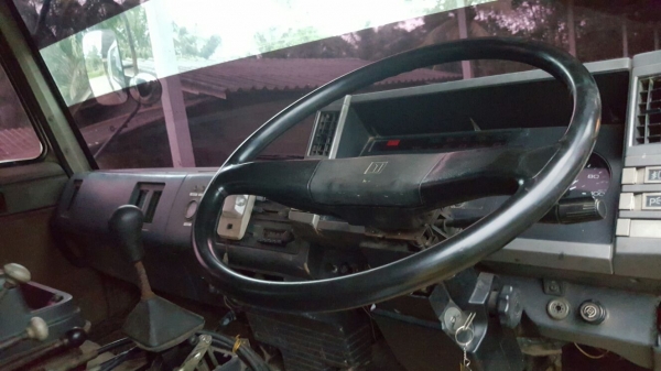 รถอีซูซุ 10 ล้อดั้ม FVZ  175 แรงม้า. ปี 42     สนใจติดต่อ  081 - 6079515