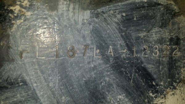 รถฮีโน่ 10 ล้อ หลังถนน FL187 /  178 แรงม้า.    สนใจติดต่อ  081 - 6079515