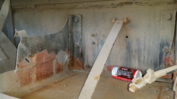 รถฮีโน่ 10 ล้อ หลังถนน FL187 /  178 แรงม้า.    สนใจติดต่อ  081 - 6079515