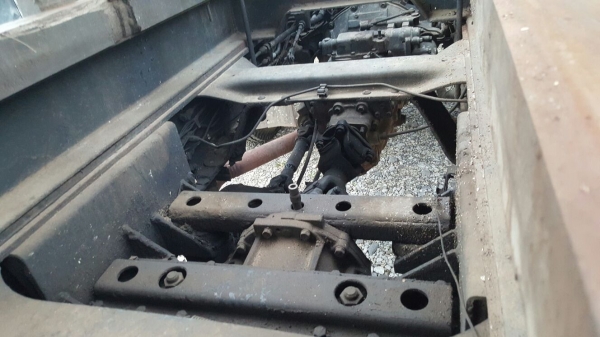 รถฮีโน่ 10 ล้อ หลังถนน FL187 /  178 แรงม้า.    สนใจติดต่อ  081 - 6079515