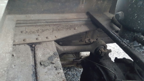 รถฮีโน่ 10 ล้อ หลังถนน FL187 /  178 แรงม้า.    สนใจติดต่อ  081 - 6079515