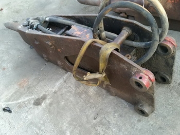 หัวกระแทก หัวเจาะ breaker  สำหรับใส่ รถแบคโฮ PC 20-30 เก่านอก ขายตามสภาพครับ ราคาถูก