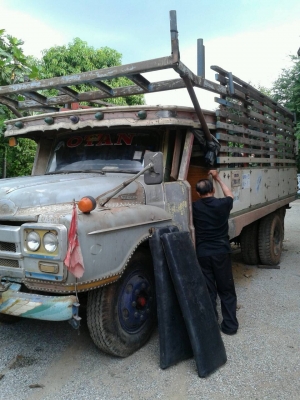 (ปิดการขายแล้วครับขอบคุณเสี่ยใจดีจากขอนแก่นครับมาไม่ต่อซักคำ)ขายรถหกล้อ หัวยาว เครื่องEH100 เกียร์กลาง ช่วงล่างใหญ่มวกเจ็ก เล่มทะเบียนพร้อม