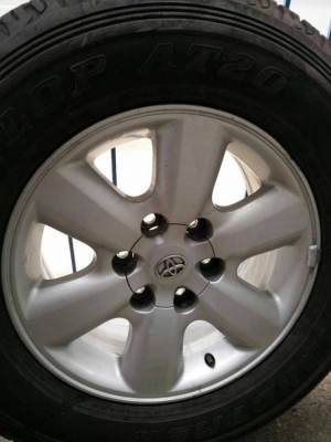 ขายล้อพร้อมยาง 265/65R17 (ขายแล้วครับ)