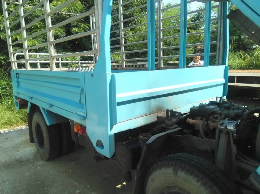 หกล้อ อีซูซุ NKR 88ปี35 ไม่ดั้ม เกียร๋สั่น สภาพดีเดิมสวยกริบ (กะบะเหล็กเหมาะไปต่อดั้มได้เลย) ทะเบียนพร้อมโอน