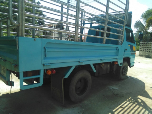 หกล้อ อีซูซุ NKR 88ปี35 ไม่ดั้ม เกียร๋สั่น สภาพดีเดิมสวยกริบ (กะบะเหล็กเหมาะไปต่อดั้มได้เลย) ทะเบียนพร้อมโอน