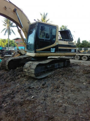 ขายรถแบคโฮ CAT 320 V2 เอกสารเล่มทะเบียน ระบบไฟเต็ม ราคา 950000