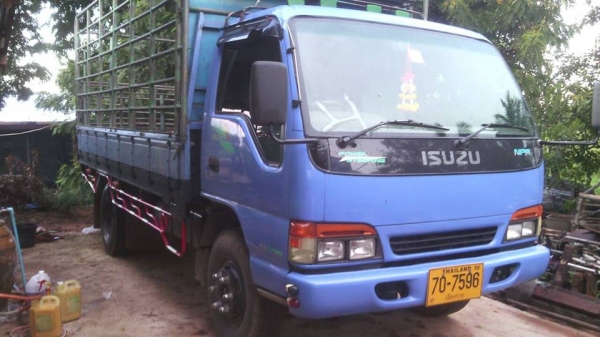 ขาย6ล้ออีซูซุ NPR130เทอร์โบว์ ปี46ยาว4.30เมตร แชชซีสวยเครื่องเดิม มีคอกเสริมข้าง เอกสารพร้อม